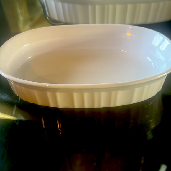 Corningware French White Casserole/serving set 9 pieces incl serving racks - Picture 6 of 7